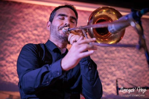 Limoges'Hop festival 2022

Partage libre avec le crédit et la citation (@lightexmachina) de l'auteur pour tout usage non promotionnel et non commercial.

© Alexandre - LIGHT EX MACHINA 2022, tous droits réservés.